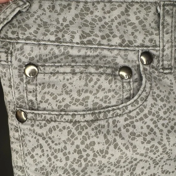 Free People Denim Gray Lace Print Skinny Zipper Ankle Jeans Size 29 FAIR - Picture 11 of 14